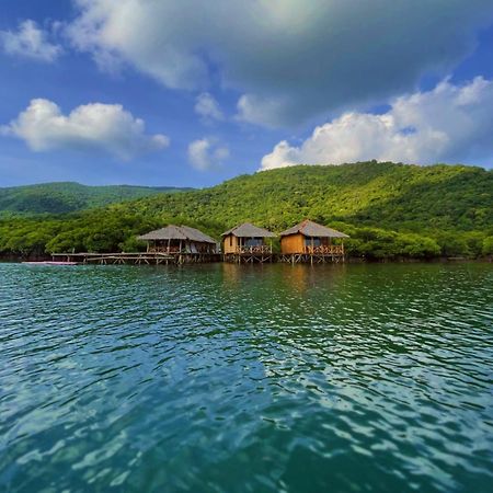 Floating Paradise Karimunjawa-Inseln Exterior foto