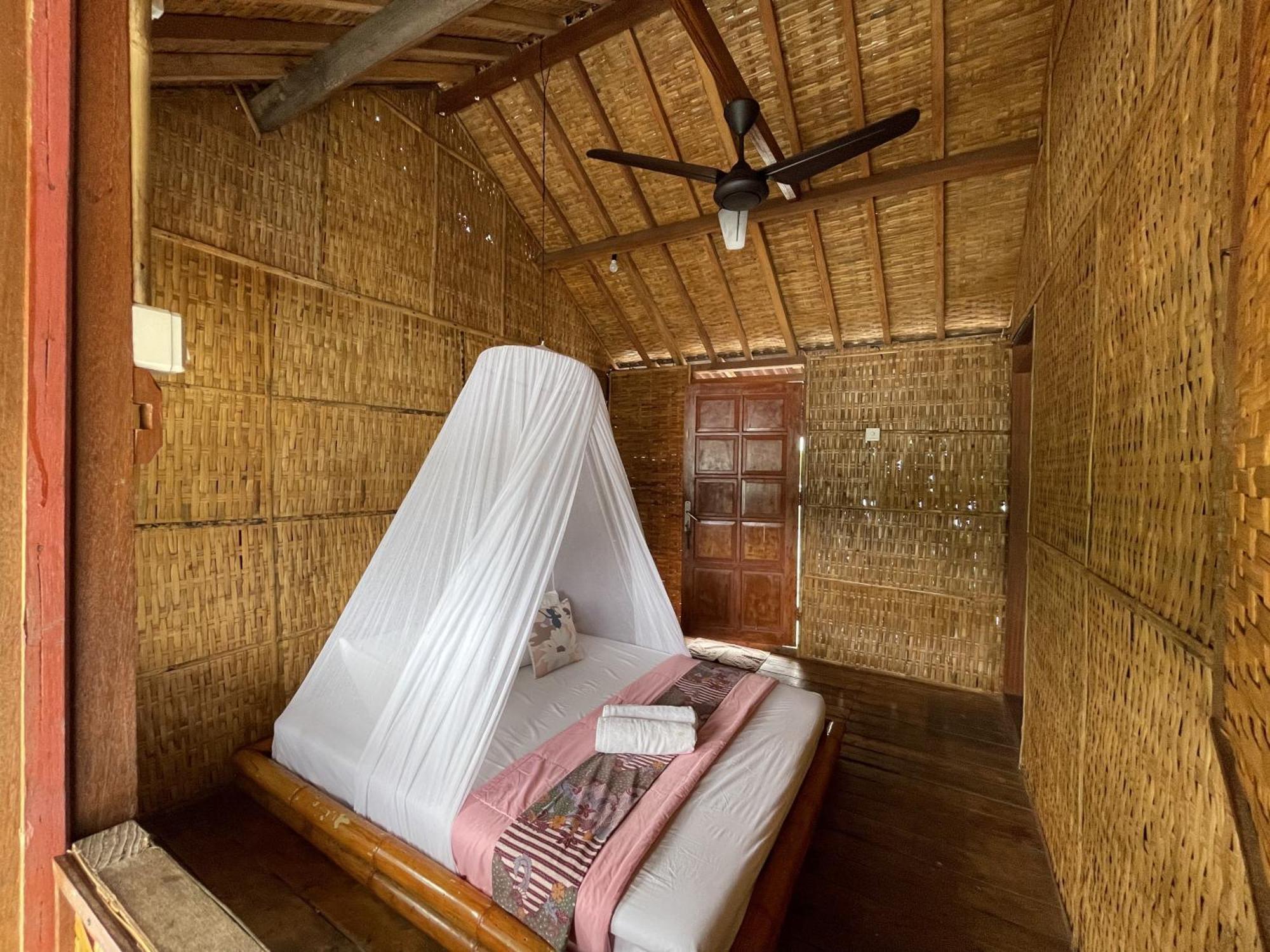 Floating Paradise Karimunjawa-Inseln Exterior foto