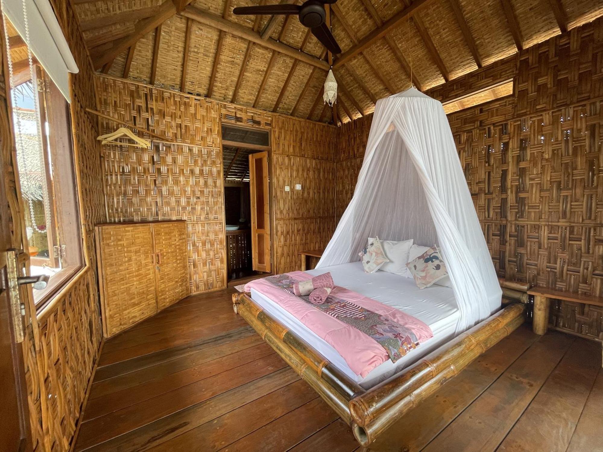 Floating Paradise Karimunjawa-Inseln Exterior foto